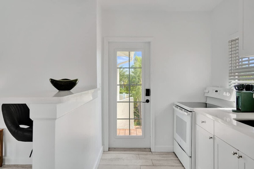 Building Photo - 901 N Federal Hwy