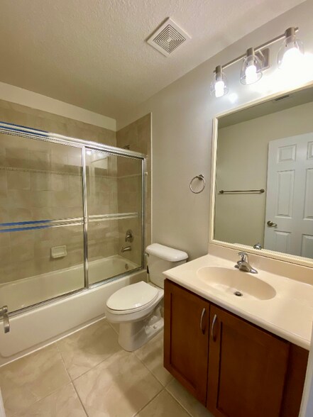 Building Photo - 5932 Manchester Way
