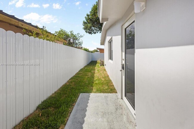 Building Photo - 4001 NW 187th Terrace