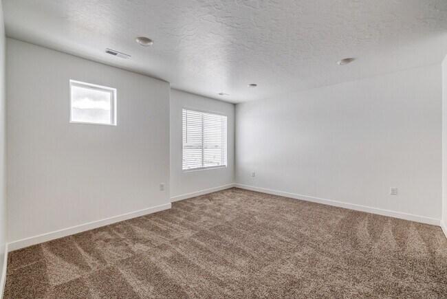 Building Photo - 413 S 1110 W