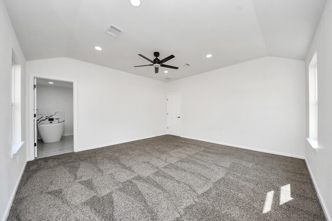 Building Photo - 51 Rd 5214
