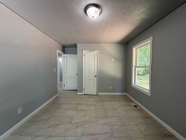 Building Photo - 2157 Nelms Dr SW