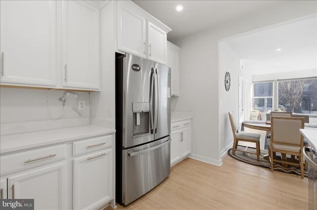 Building Photo - 13538 Sayward Blvd