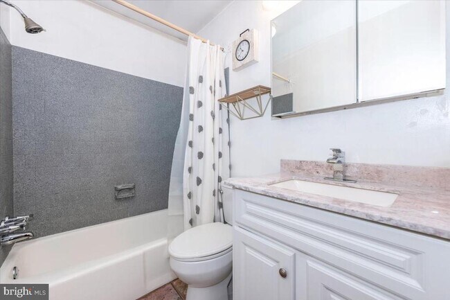 Building Photo - 11584 Liberty Oak Dr