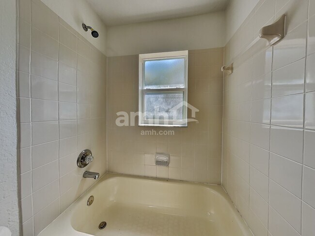 Building Photo - 3244 Sanoma Dr