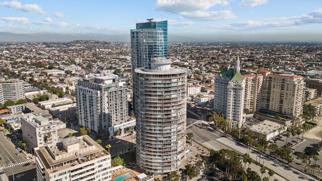 Building Photo - 700 E Ocean Blvd