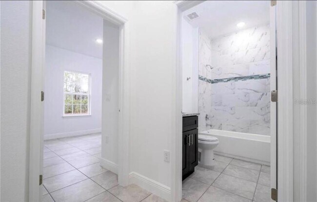 Building Photo - 2709 SW 155th Ln