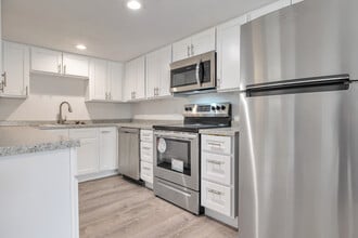 Building Photo - TWO story unique apartment!