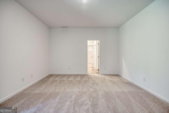 Building Photo - 49 Kestrel Dr