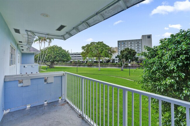 Building Photo - 7580 SW 82nd St