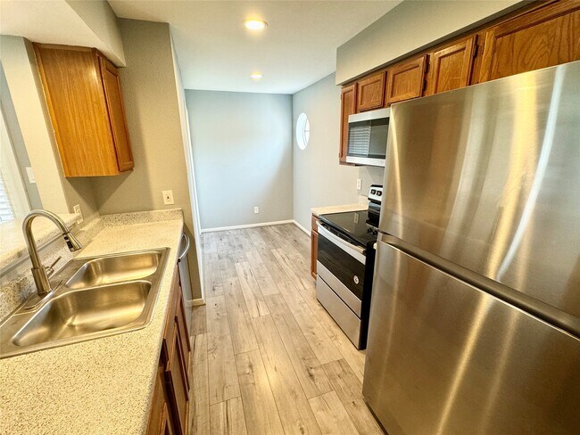 Building Photo - 14600 Fonmeadow Dr