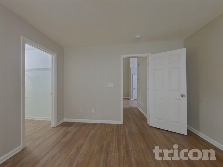 Building Photo - 5020 Osage Cir