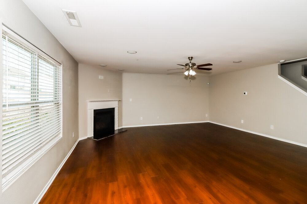 Building Photo - 941 Silverberry St