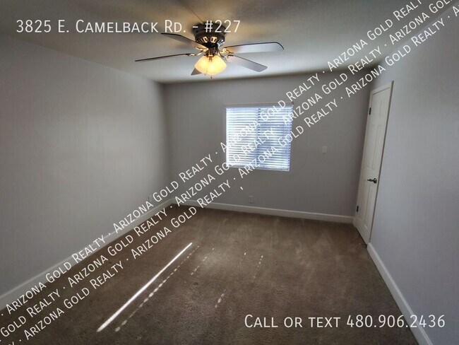 Building Photo - 3825 E Camelback Rd