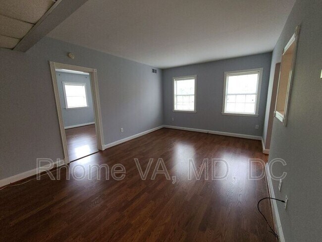 Building Photo - 1805 Key Blvd