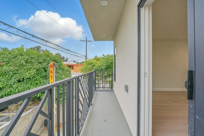 Building Photo - 8234 Blackburn Ave