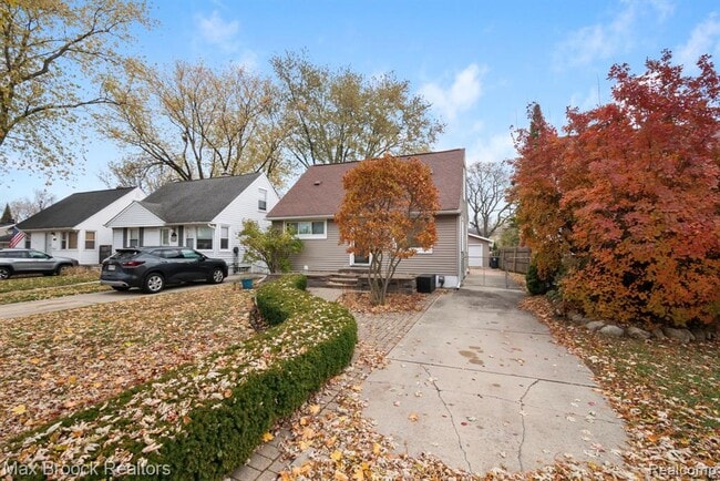 Building Photo - 3602 Elmhurst Ave