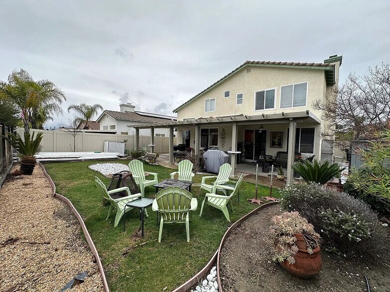 Building Photo - 46073 Via La Colorada