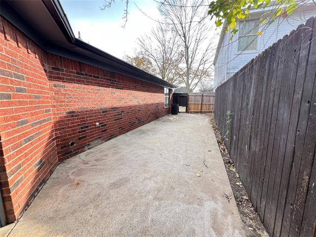 Building Photo - 213 Alexander Ct