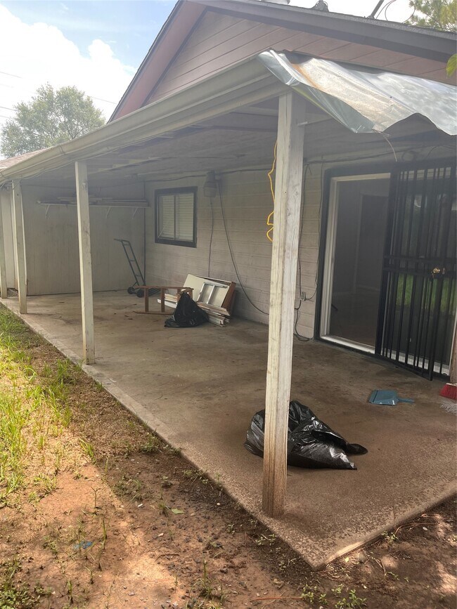 Building Photo - 11714 Lamprey St