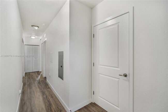 Building Photo - 15500 SW 136th St