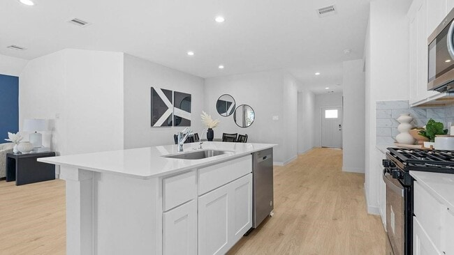 Building Photo - 3819 Langridge Dr