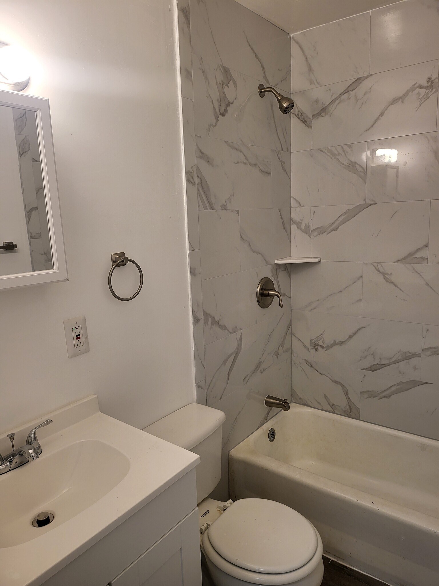New Bathroom - 108 Jones St