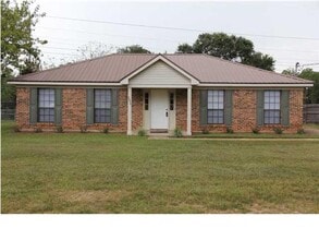 Building Photo - 5000 Langham Pl