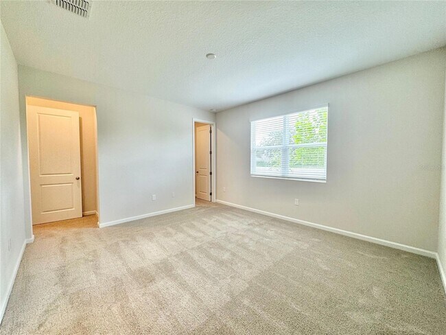 Building Photo - 656 Hennepin Lp