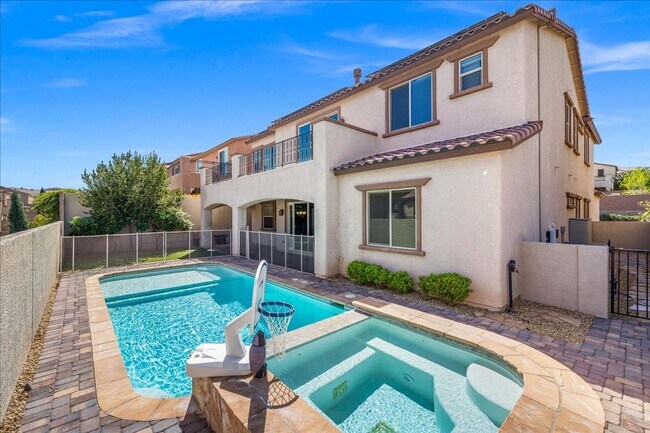 Building Photo - Fabulous Home with NexGen Sutie!