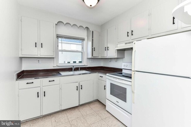 Building Photo - 130 S 29th St