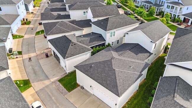 Building Photo - 6218 Mistflower Cir