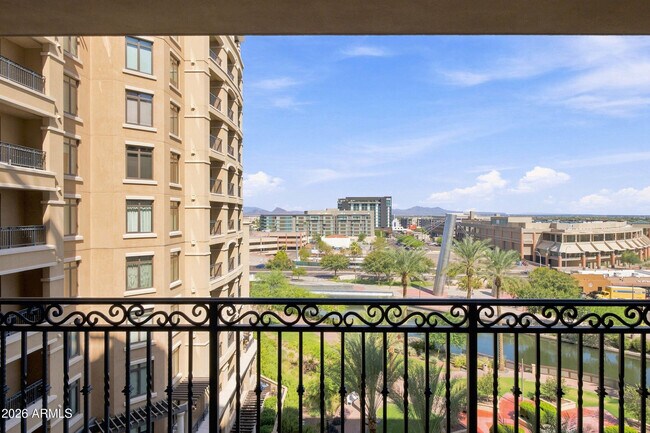 Building Photo - 7175 E Camelback Rd