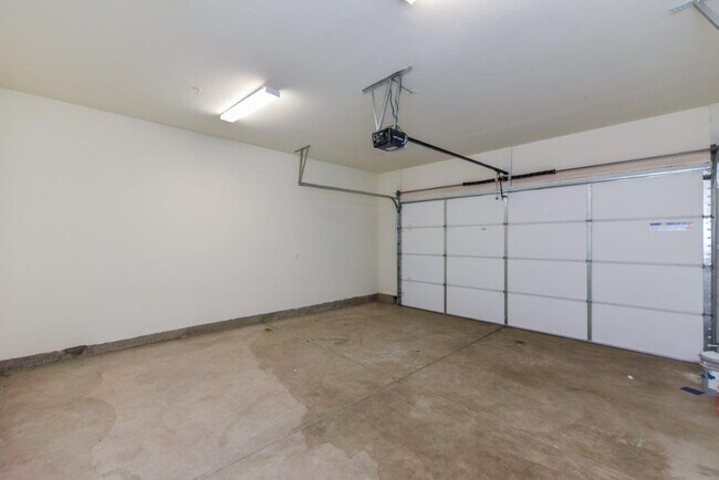 Building Photo - 4bd/4.5ba Single Family House w/ VIEW Gated Community Altair Irvine for rent