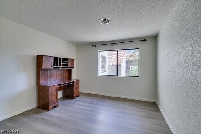 Building Photo - 5054 S Rainbow Blvd