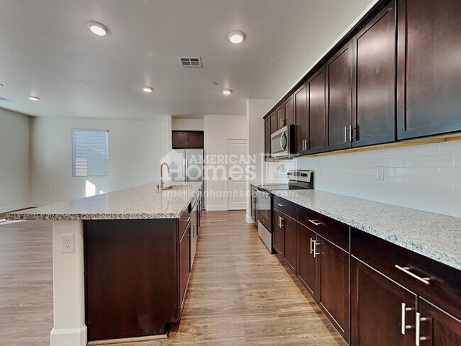 Building Photo - 80 Cabaletta Lane