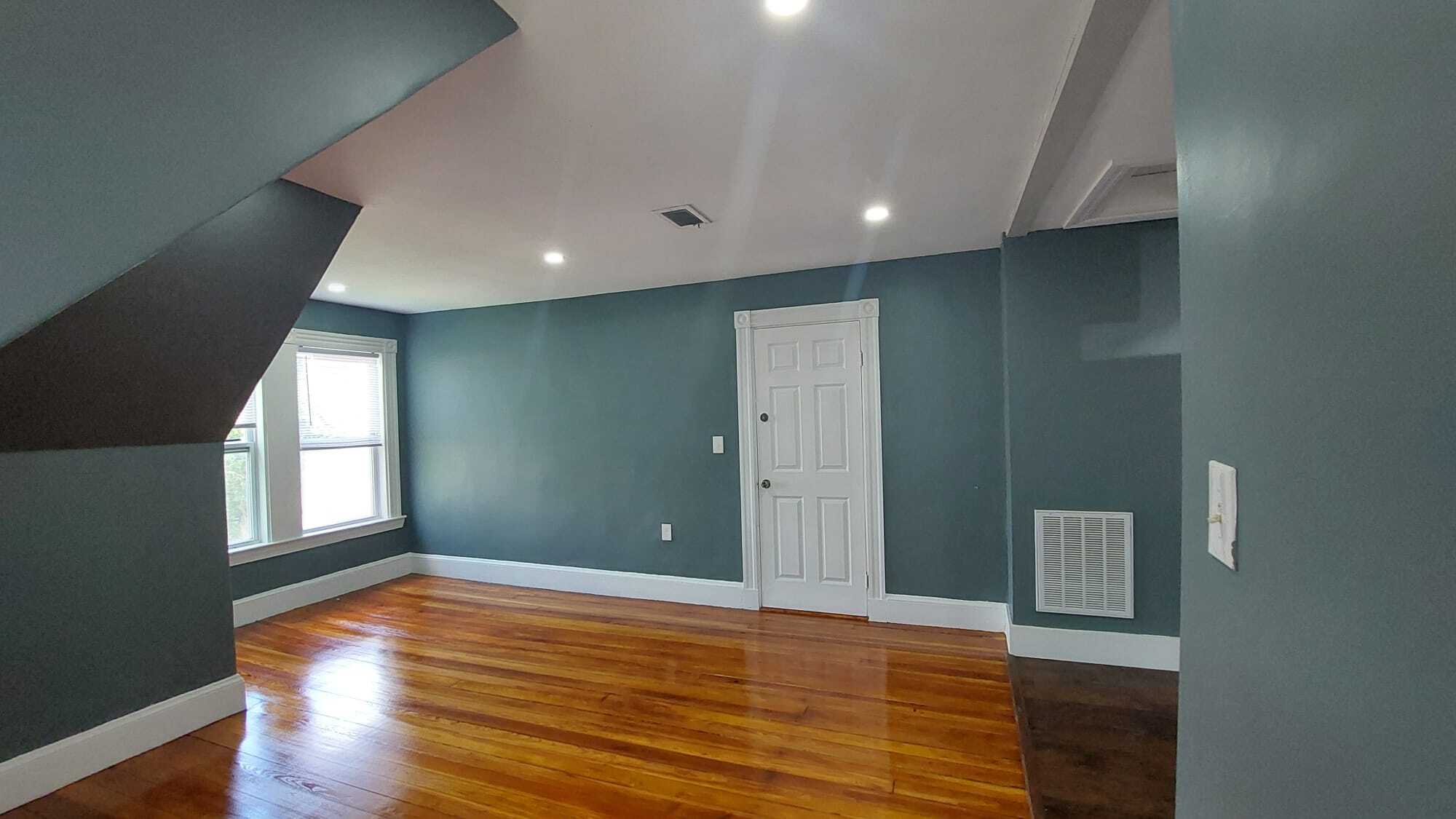 Building Photo - 31 Bullard St