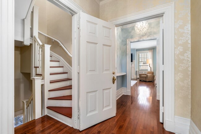 Building Photo - 5135 Ellsworth Ave