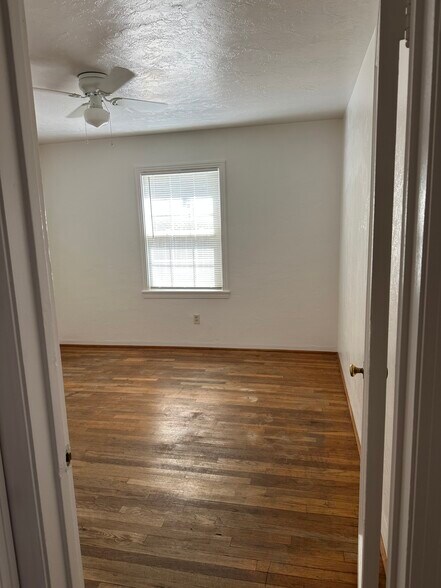 Back bedroom - 2120 5th St
