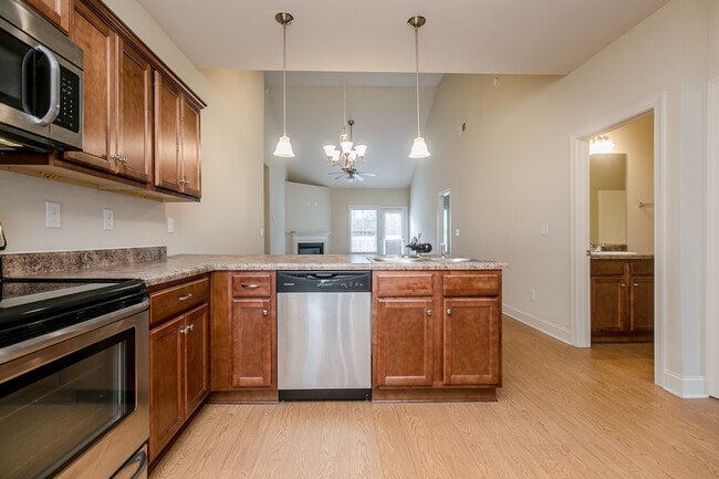 Building Photo - 948 Erika Ln