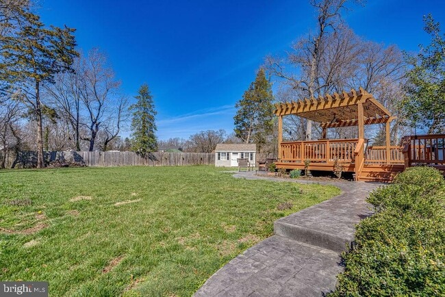 Building Photo - 8404 Wagon Wheel Rd