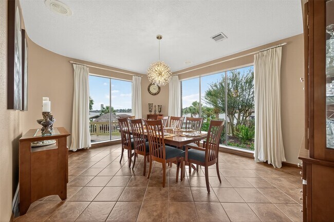 Building Photo - 1623 Lake Arbor Dr