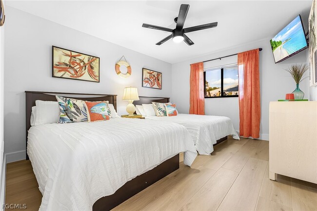 Building Photo - 663 110th Ave N