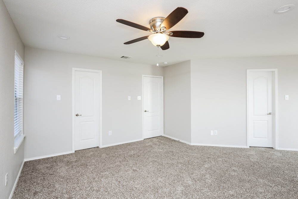 Building Photo - 8409 Star Thistle Dr