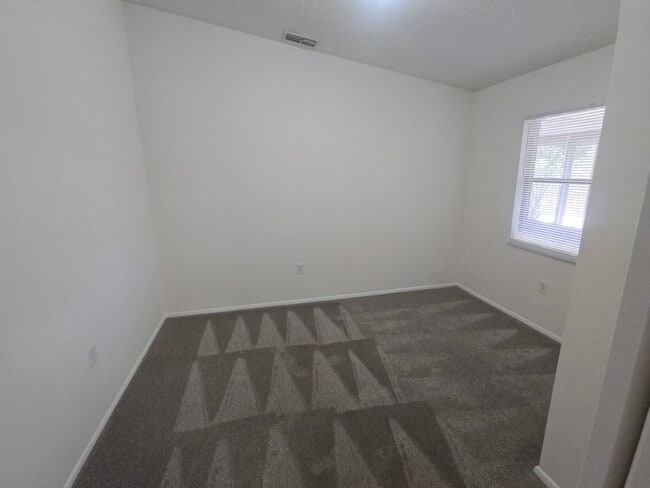 Building Photo - 9808 Glen Moor Ln