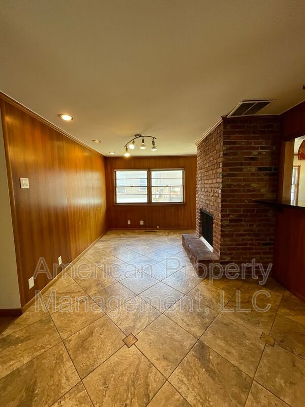 Building Photo - 5147 S Toledo Ave