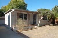 Building Photo - 2927 Lomita Rd