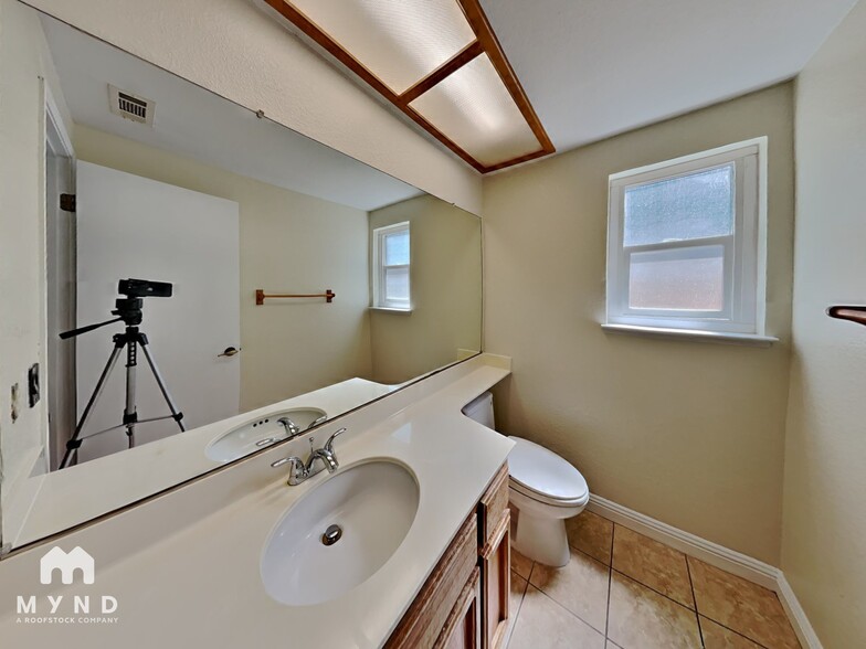 Building Photo - 4721 Shannondale Dr