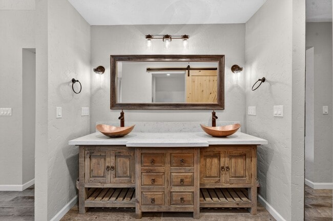 Building Photo - 420 Colusa Pl