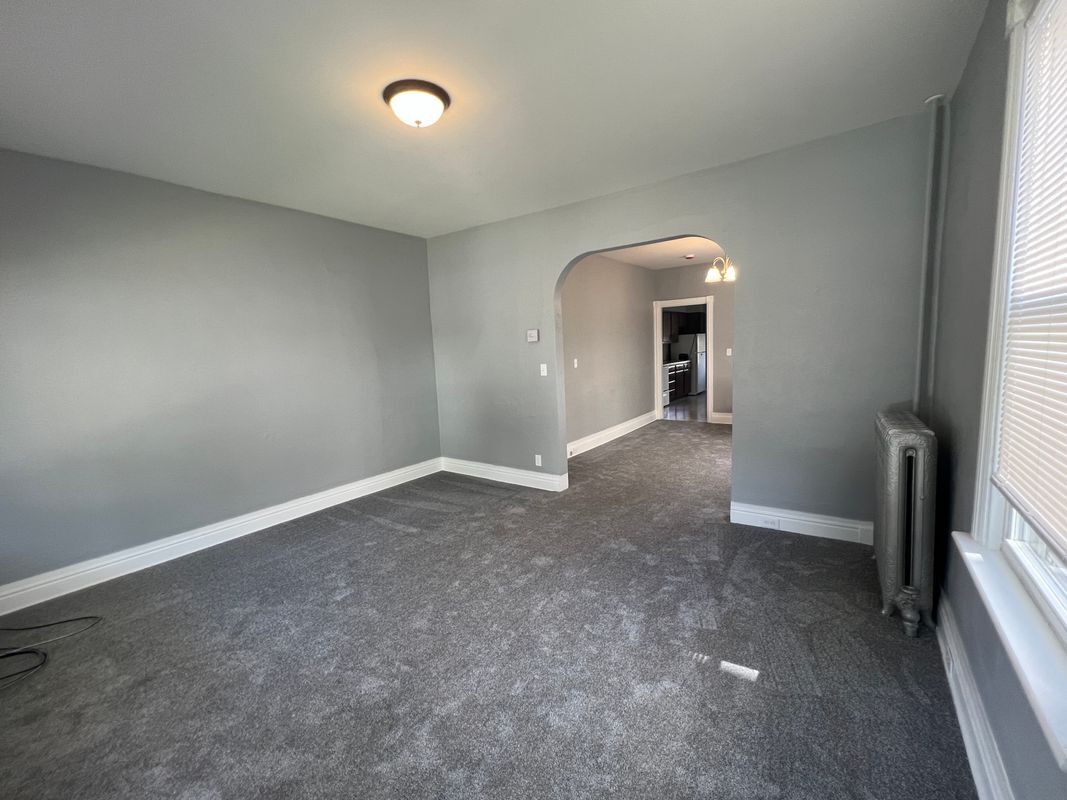 Building Photo - 134 N Walnut St